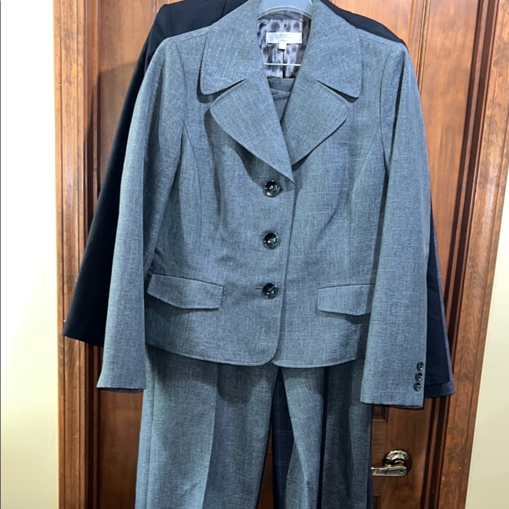Kasper 2 piece Gray Pantsuit Classic Professional Style, size 16